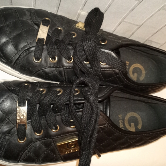 Shoes - Picture 4 of 4